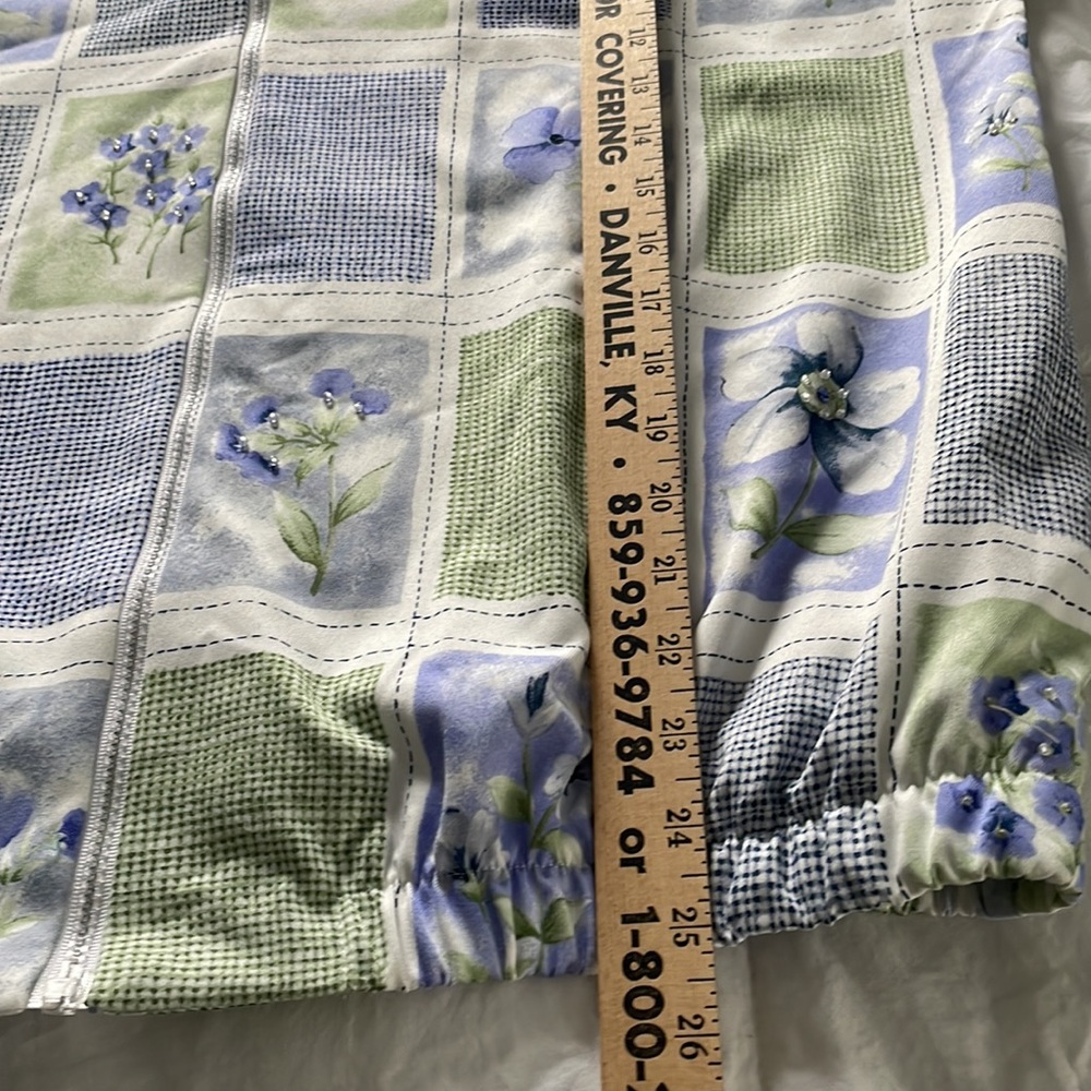 Woman’s Spring Jacket - image 7